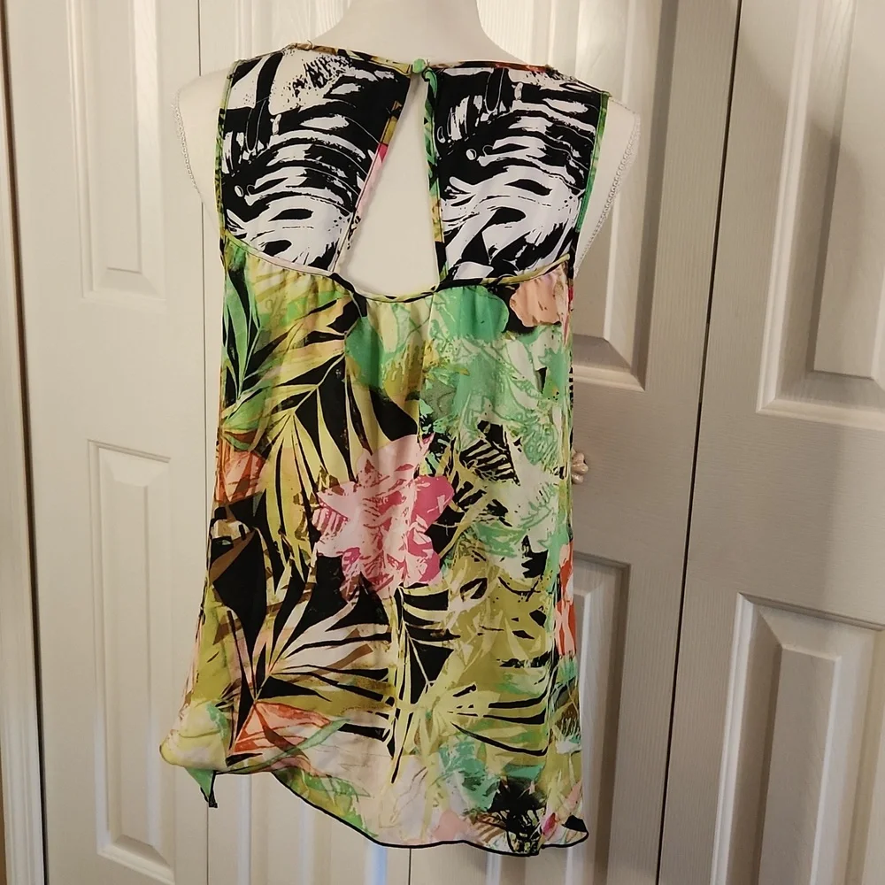 Spense, Women's Top,  Excellent condition,  Size Small,  Green,  black design - Picture 4 of 9
